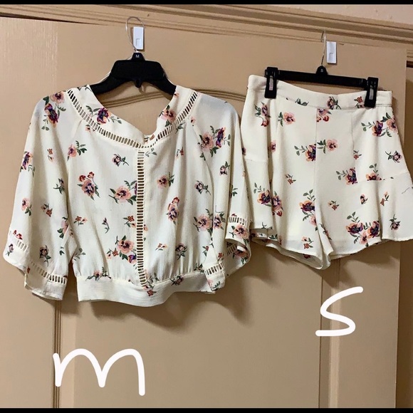 Floral Two Piece Set - Picture 3 of 3